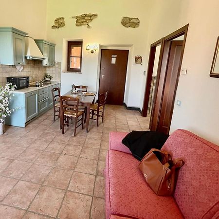 Residence Maria Giulia Корчано Екстериор снимка
