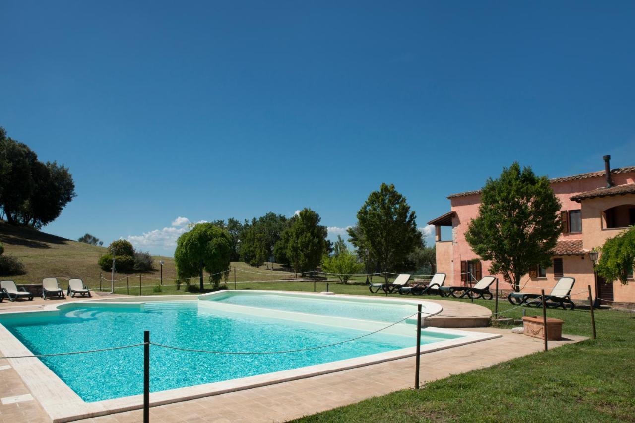 Residence Maria Giulia Корчано Екстериор снимка